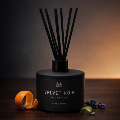 Velvet Noir (Reed Diffuser)